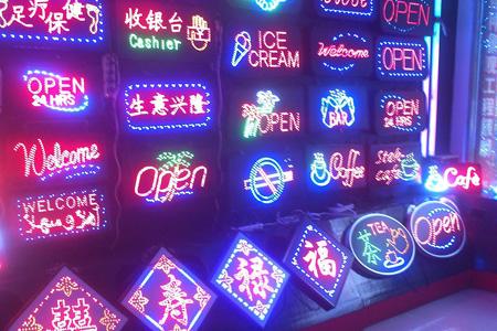 廣告電子燈箱制作安裝時需注意哪些細(xì)節(jié)<div   id=